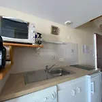 Appartement 1Er Etage Proche Centre-Ville, Plage Et Commerces, Balcon, Parking, Wifi Inclus - Fr-1-22-171