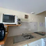 Appartement 1Er Etage Proche Centre-Ville, Plage Et Commerces, Balcon, Parking, Wifi Inclus - Fr-1-22-171