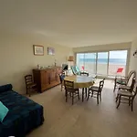 Appartement T3 Avec Balcon, Garage Et Cuisine Equipee - Fr-1-197-417
