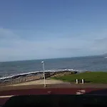 Studio Spacieux Face A La Mer Avec Terrasse Et Animaux Acceptes - Fr-1-494-47