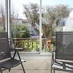 Appartement T1 Avec Cuisine Equipee Et Parking, Proche Thermes Et Commerces A Balaruc-Les-Bains - Fr-1-553-129