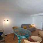Arcachon Centre: Beau T2 53M² Avec Terrasse, Parking, Ascenseur, Proche Plage Et Commerces - Fr-1-420-93