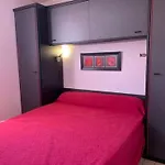 Villa Mitoyenne Calme Avec Piscine, Jardin Et Parking Prive, A Proximite De La Plage Et Commerces - Fr-1-607-33