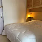 T1 Confortable Avec Balcon Et Ascenseur A Balaruc-Les-Bains - Fr-1-553-181