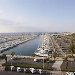 Studio Cabine Centre-Ville Avec Loggia Et Parking - 4 Pers, 1Er Etage A La Grande-Motte - Fr-1-682-4