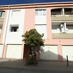 Charmant T2 Au Coeur Du Village Avec Garage, Balcon Ensoleille Et Wifi A Balaruc-Les-Bains. - Fr-1-553-183