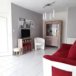 Appartement Charmant Pres De La Plage Avec Garage Et Terrasse - Ideal Pour Famille Et Amis - Fr-1-392-233
