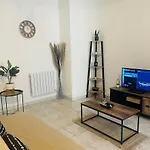 Appartement Authentique Coeur De Ville Sete