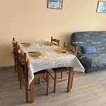 Appartement 2 Pieces Avec Balcon Et Parking A Saint-Gilles-Croix-De-Vie - Fr-1-224-39