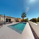 Cap D'Agde Maison Sur Le Golf Avec Piscine Chauffee.