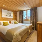 Alaska Lodge