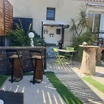 Villa Nyvioni, Proche De La Mer, Avec Piscine Et Spa