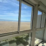 Spacious Apartment On The Seafront