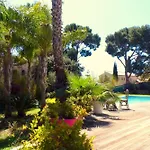 House With Pool In Bandol