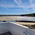 Small Premium Cottage, A Nugget By The Sea