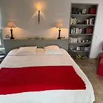 Ma Chambre D'Amis