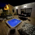 Maison T4 Climatisee Avec Jacuzzi A Lagord