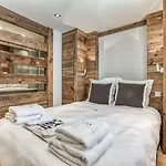 Chalet Eisstock
