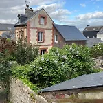Lovely Cottage In Honfleur Center