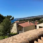 Beautiful Dwelling Close To The Sea