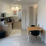 Studio 27M² - Centre-Ville - Parking Prive - Tt Equipee - 1Km Gare Tgv