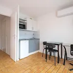 Studio Avec Terrasse Et Piscine