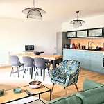 Appartement Moderne, Hyper-Centre, 2Km Des Plages