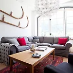 La Chaumiere Mountain Lodge