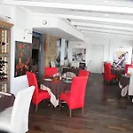 Hotel Le Suroit
