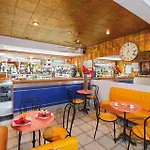 Hotel La Croix De Malte