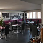 Privilege Hotel & Apparts Eurociel Centre Comedie