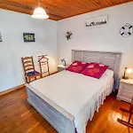 3 Bedroom Cozy Home In Riantec