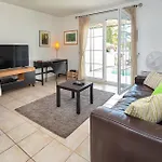 2 Bedroom Cozy Home In Aigues-Mortes