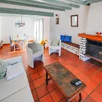 Stunning Home In Longeville-Sur-Mer With Kitchen