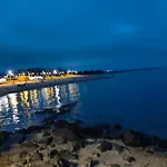 Cap D Agde 200M Plage Du Mole Acces Direct Aux Rues Pietonnes