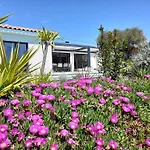 Villa Contemporaine De Charme Avec Grande Piscine