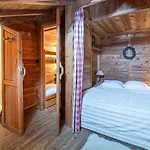 Studio Mignon Avec Mezzanine, Parking, Et Acces Direct Aux Pistes Au Coeur De Val-D'Isere - Fr-1-694-265