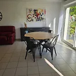 Maison Avec 1 Chambre Dans Quartier Residentiel Verdoyant Calme