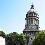 Appartement Moderne Centre-Ville, Proche Remparts