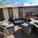 Jolie Dependance Avec Terrasse Privee Et Jacuzzi
