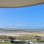 Cadre Parfait En Face Du Port, Confortable