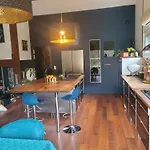 Villa Bois Sur Pilotis Avec Vue Sur Foret