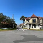 Un Studio Dans Une Villa Balneaire