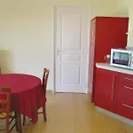 1 Bedroom Awesome Home In Carolles