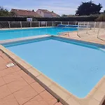 Maison Avec Piscine, Tennis A 300M De La Plage - 2 Chambres, Terrasse Et Parking Prive - Fr-1-231-267
