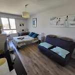 Appartement T3 A 150M De La Plage, Proche Centre, Avec Garage Et Loggia - Les Sables D'Olonne - Fr-1-92-562
