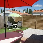 Maison De Vacances A 700M De La Plage Avec Terrasse, Wi-Fi, Et Equipements Complets. - Fr-1-22-296