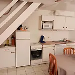 Maison Charmante A Vias + Piscine Partagee