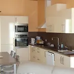 Maison Lumineuse Avec Jardin Pres De La Plage - 2 Chambres, Animaux Acceptes, Wifi, Parking - Fr-1-540-286