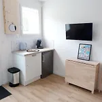 Studio 8 Proche Centre Ville, Commerces, Plage